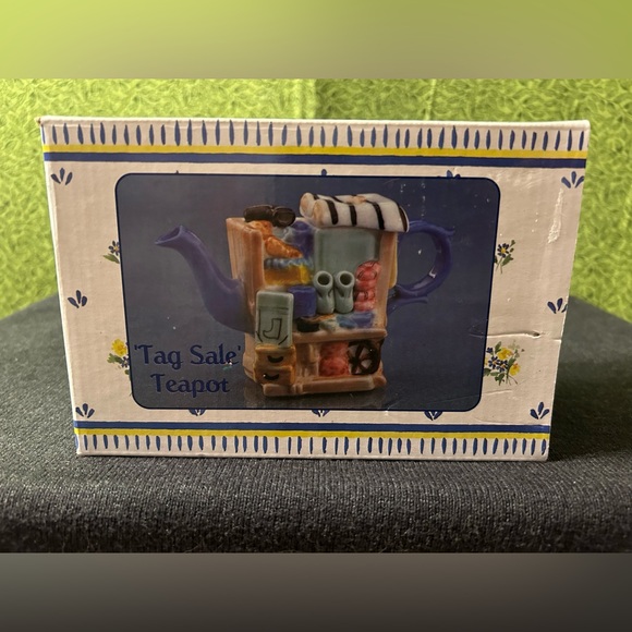 Tag Sale Design Tea Pot New In Box - Picture 10 of 10